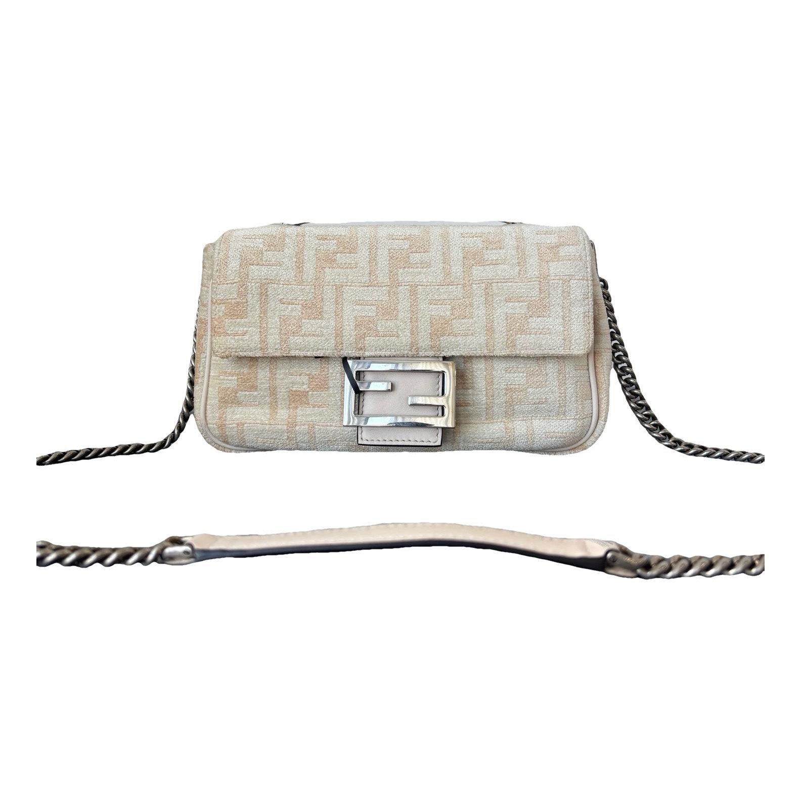 Baguette cloth handbag