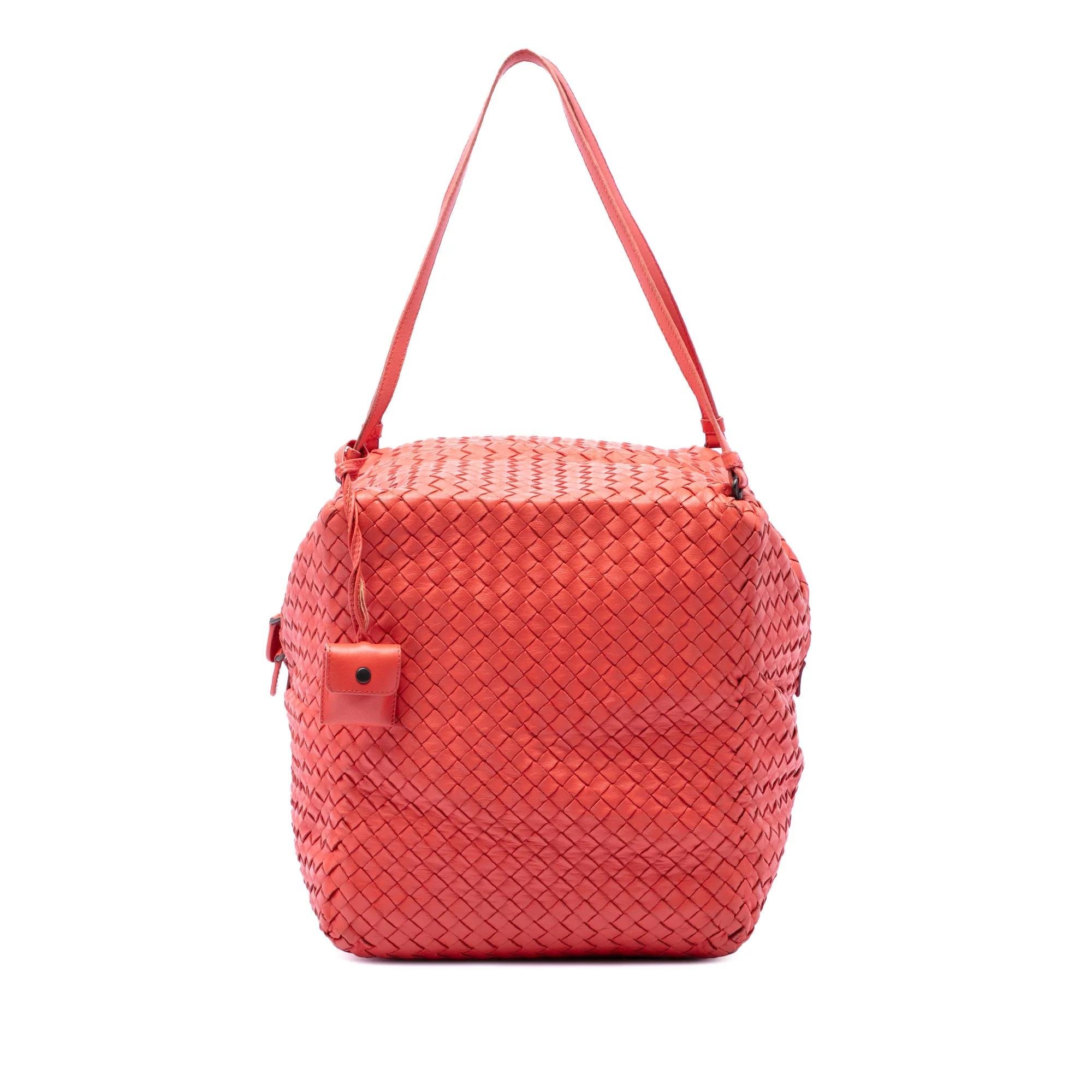 Veneta leather handbag