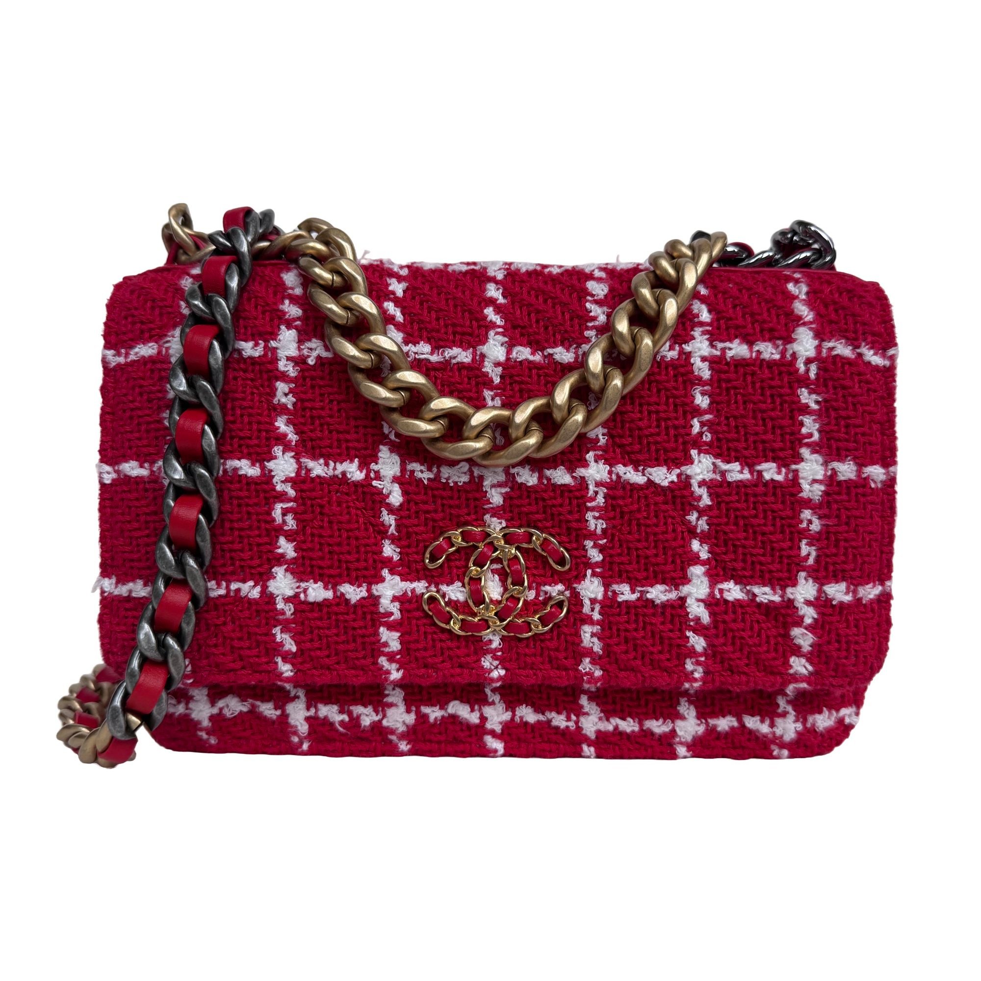 Wallet On Chain Chanel 19 tweed crossbody bag