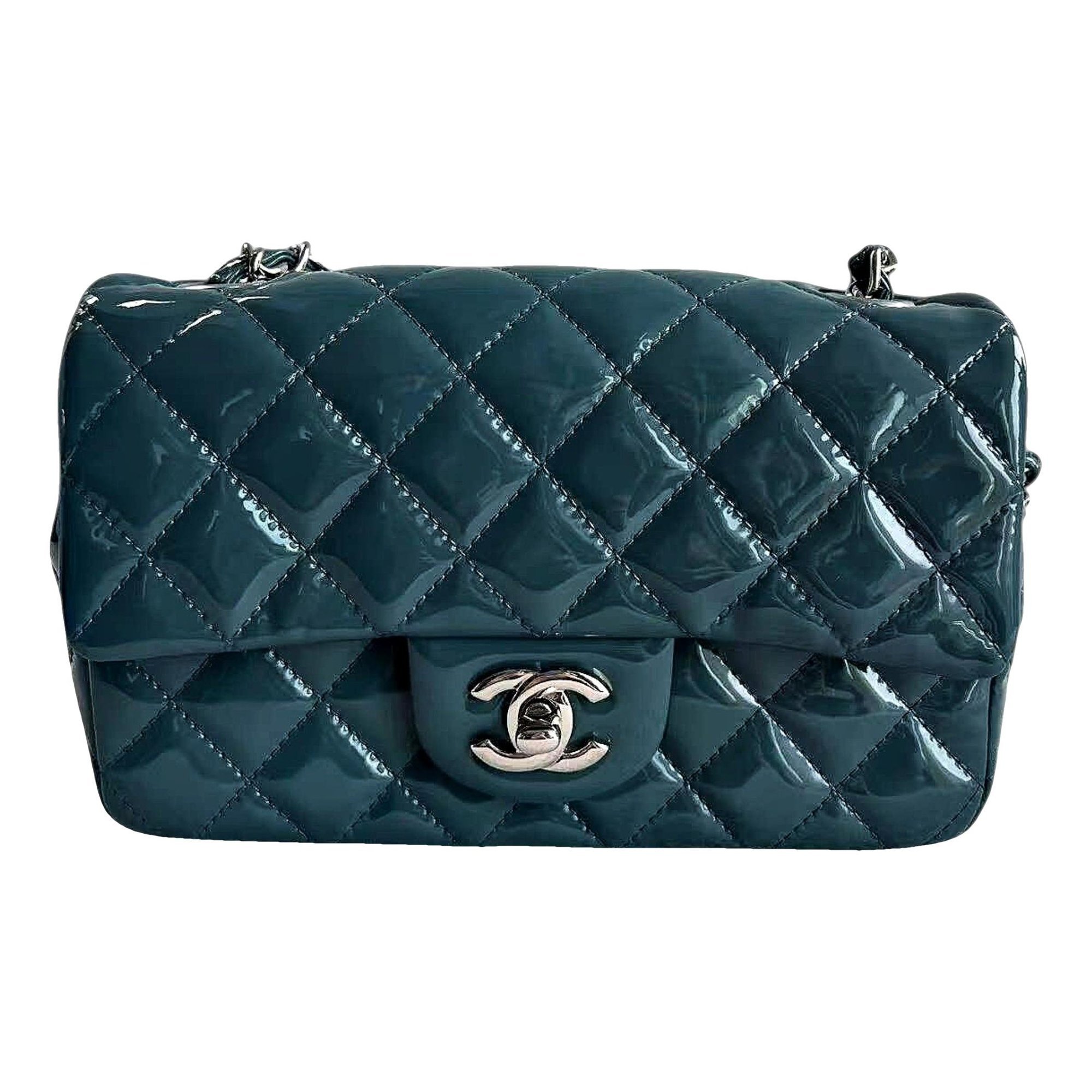 Timeless/Classique patent leather handbag