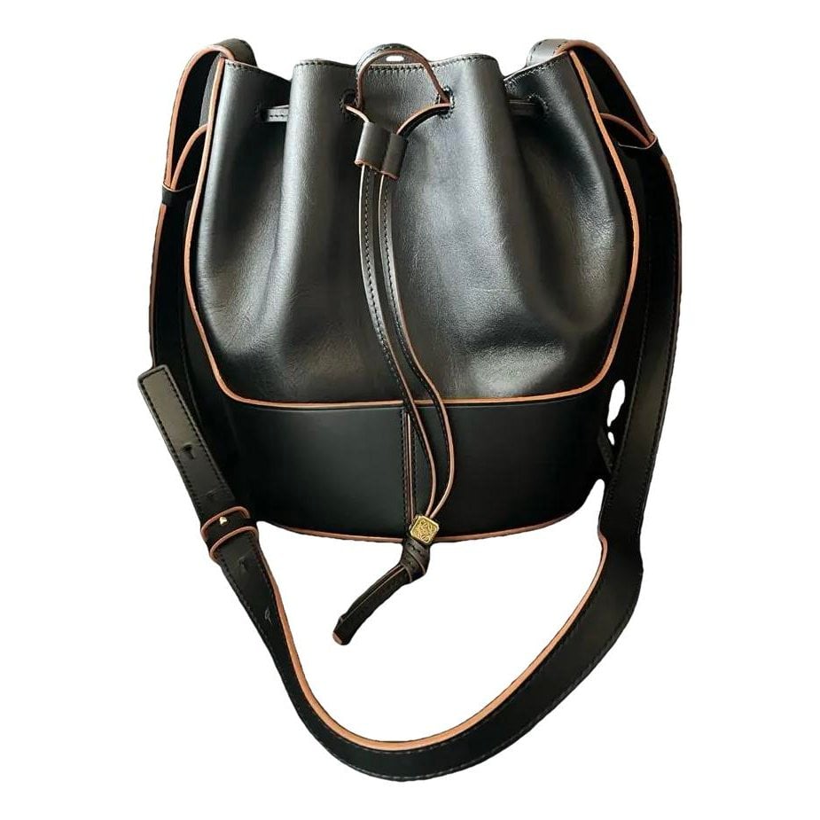 Balloon leather handbag
