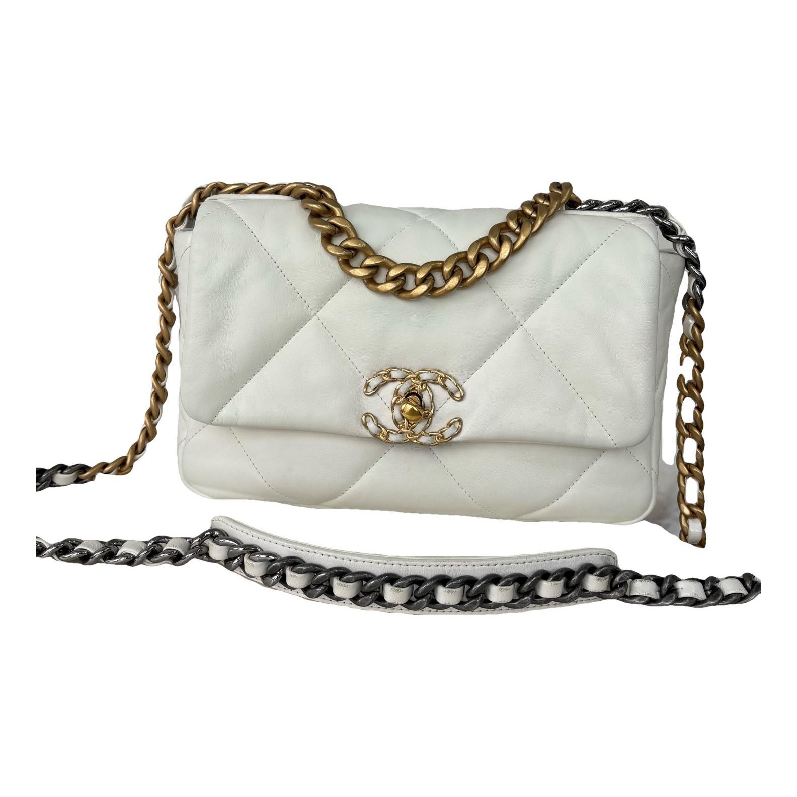 Chanel 19 leather handbag