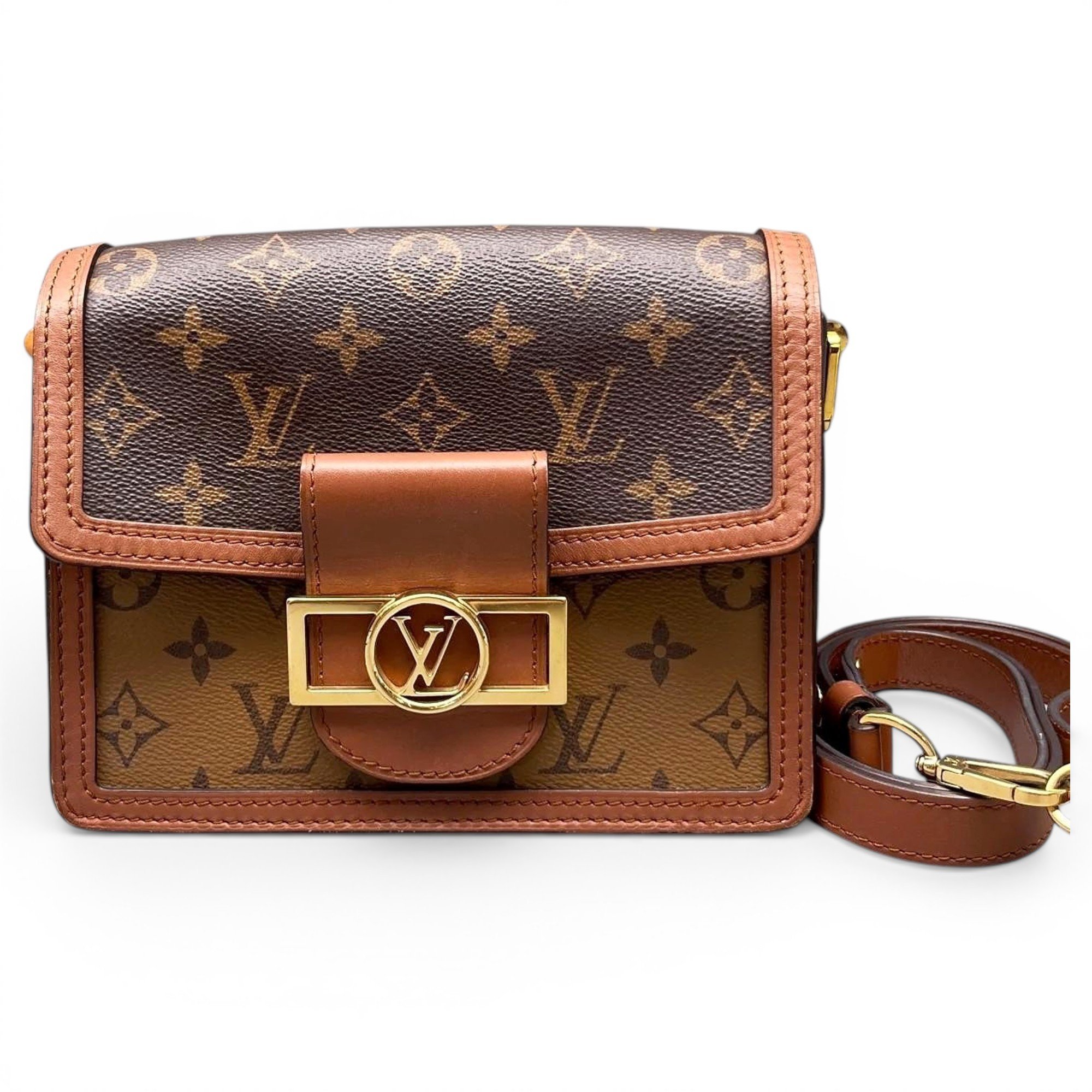 Dauphine leather handbag