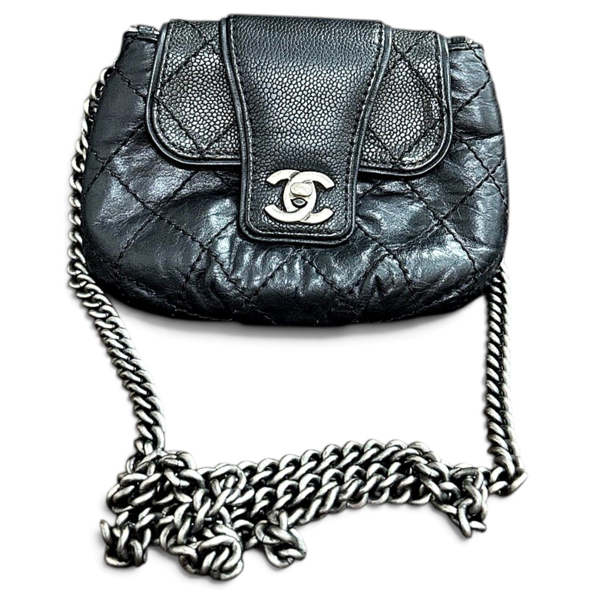 Chanel 19 leather handbag