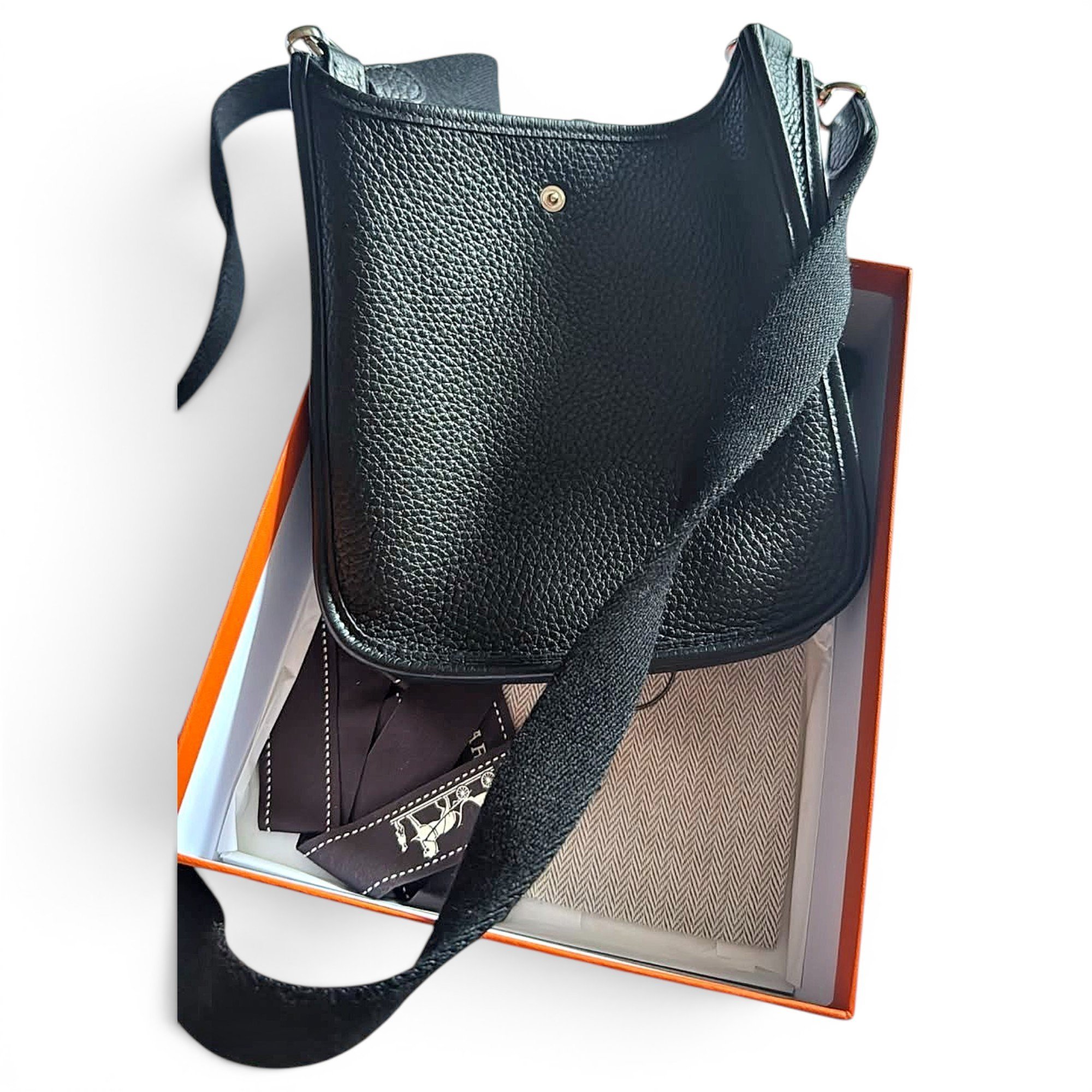Evelyne leather bag