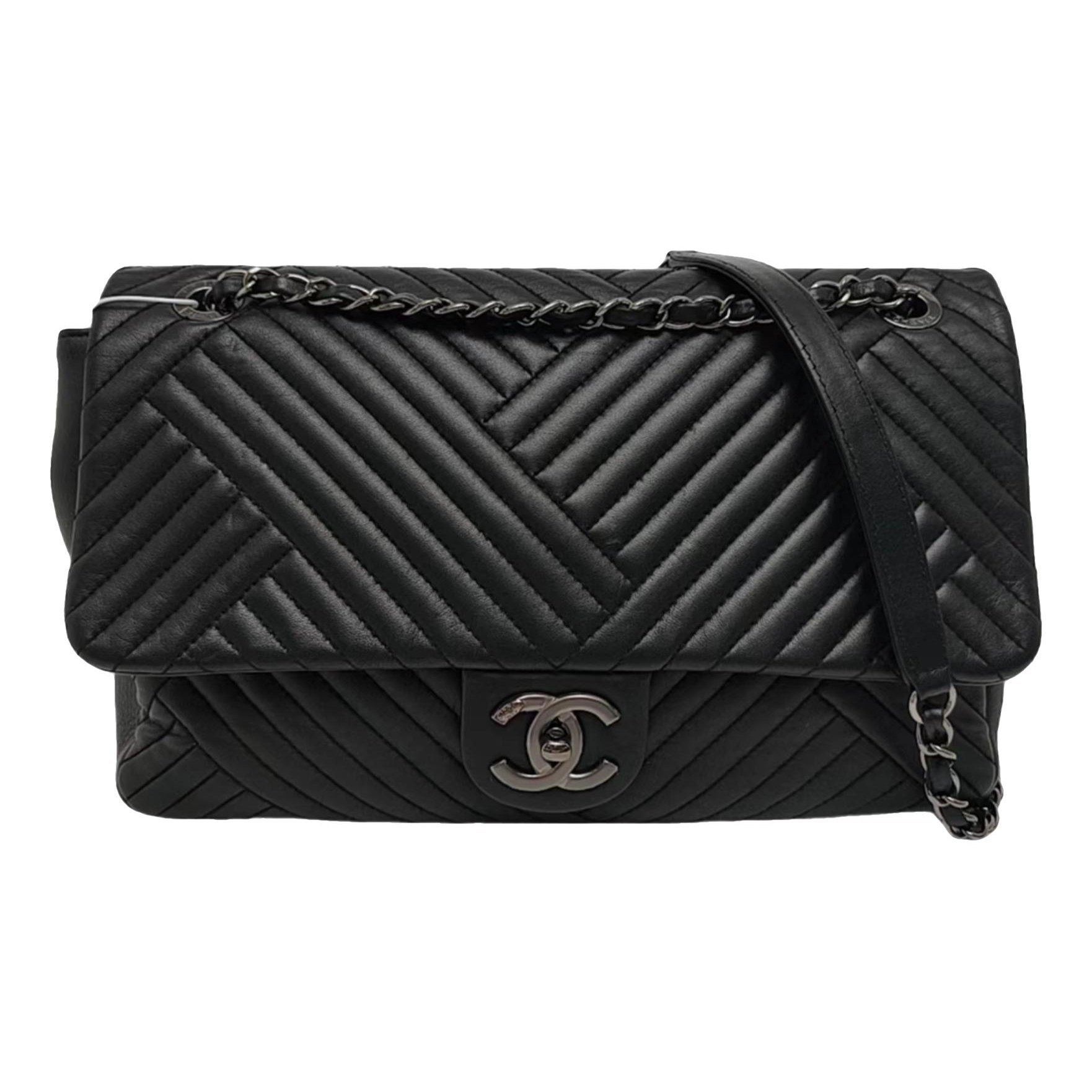 Timeless/Classique leather crossbody bag
