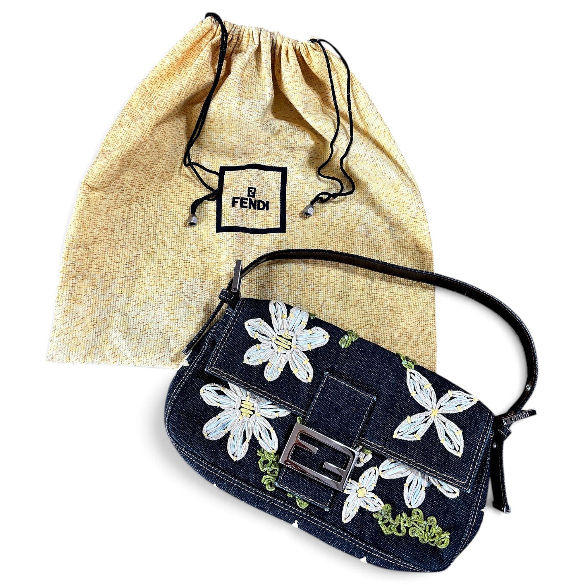Baguette handbag