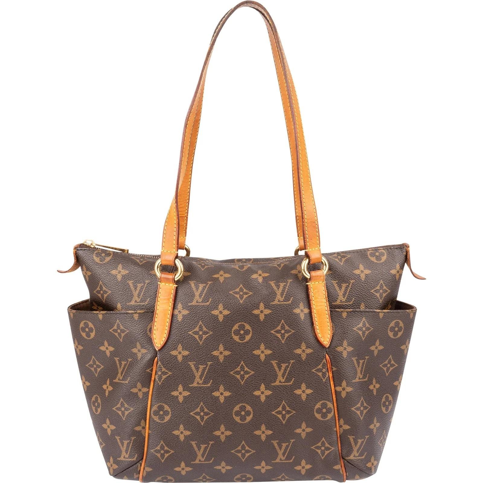 Totally leather handbag