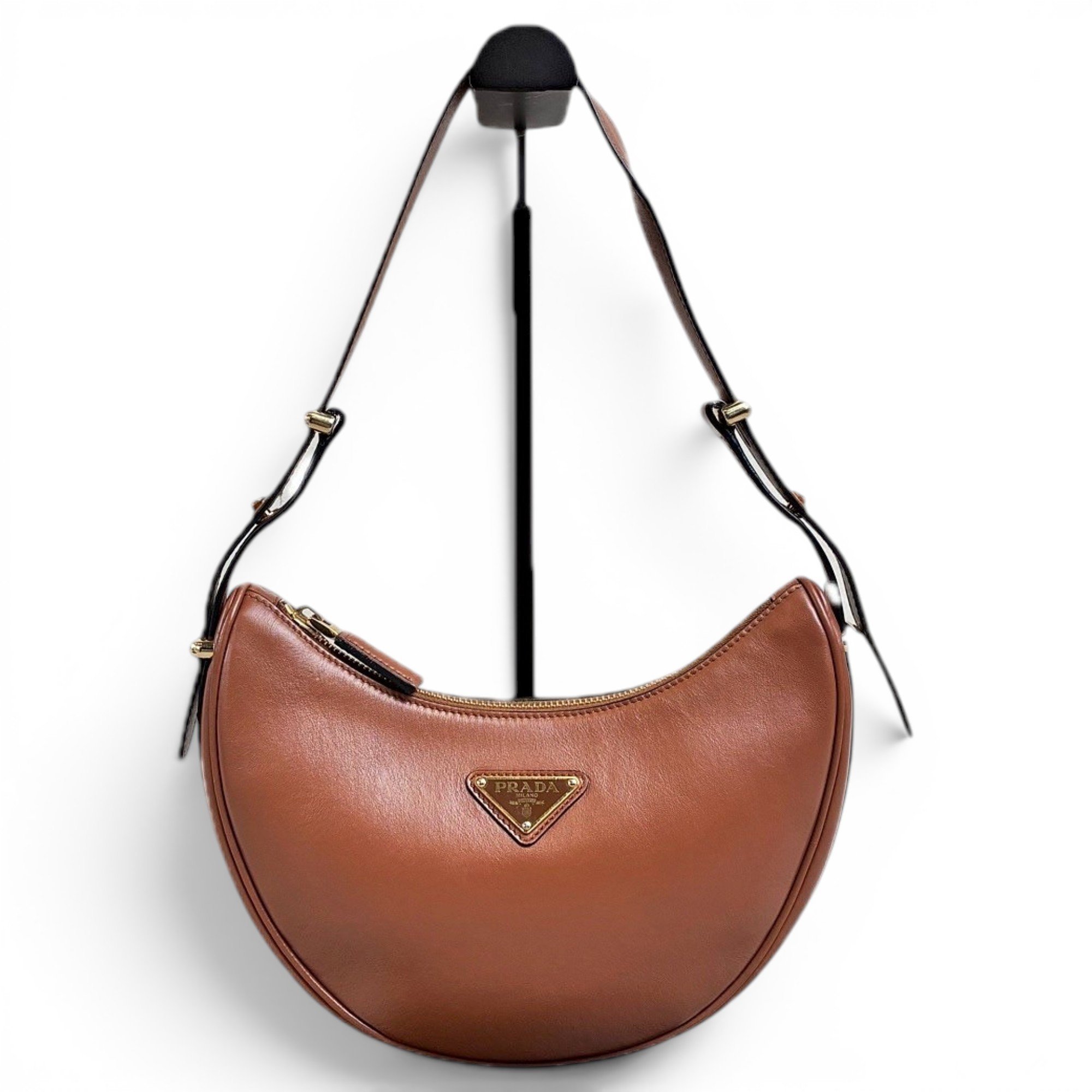 Arqué leather handbag