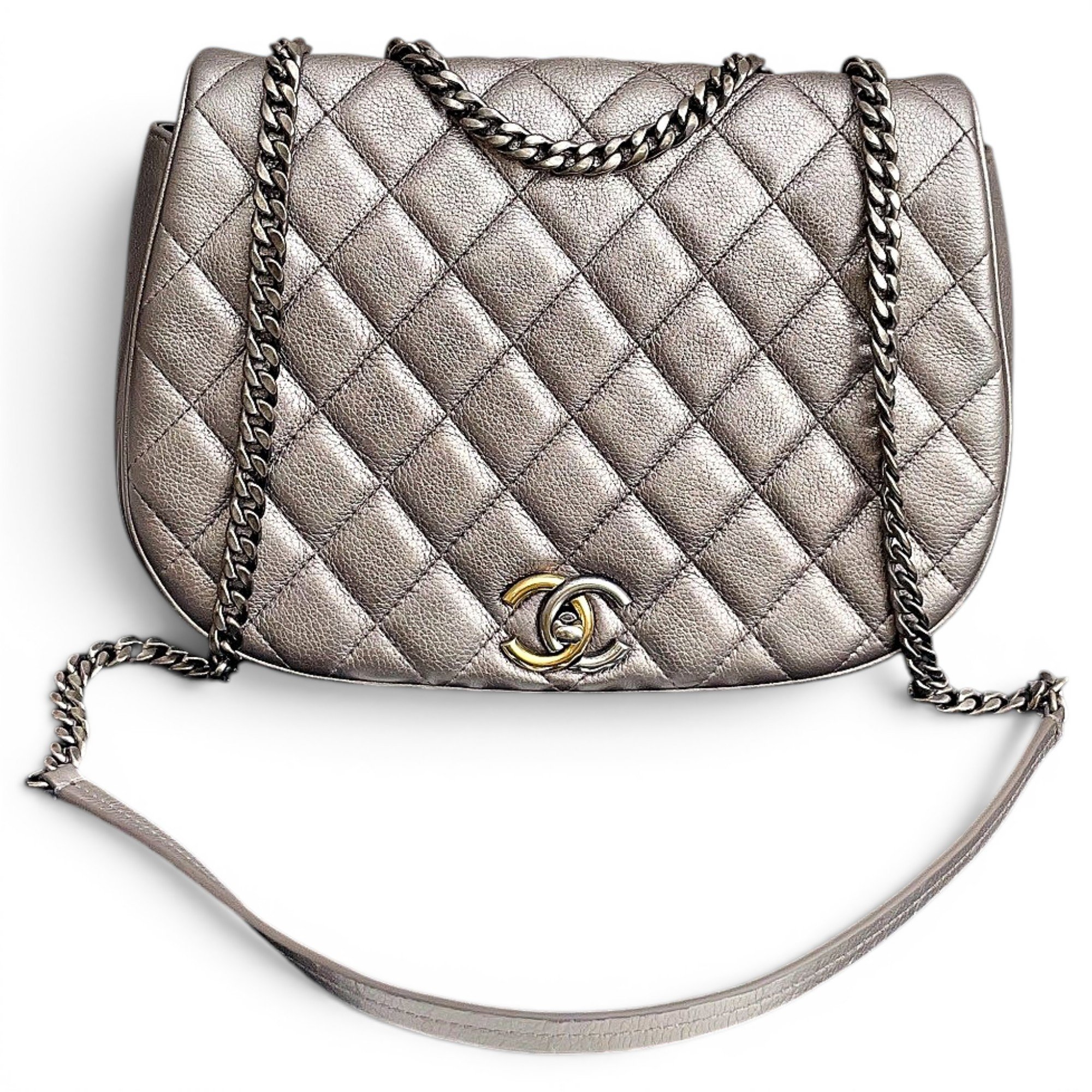 CC Filigree leather crossbody bag