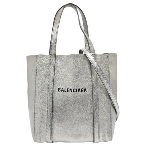 Everyday leather handbag