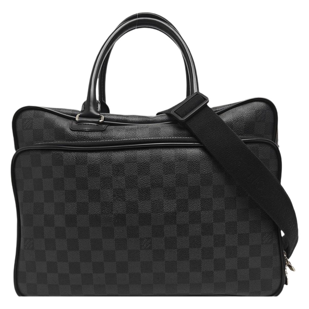 Louis Vuitton Leather handbag
