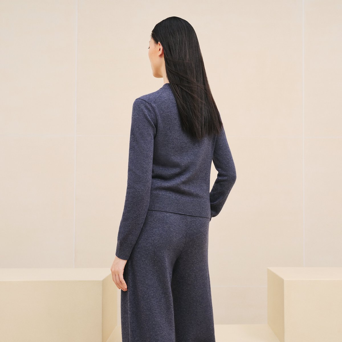 Violet Améthyste Cashmere "H Lift" Long-sleeve Sweater