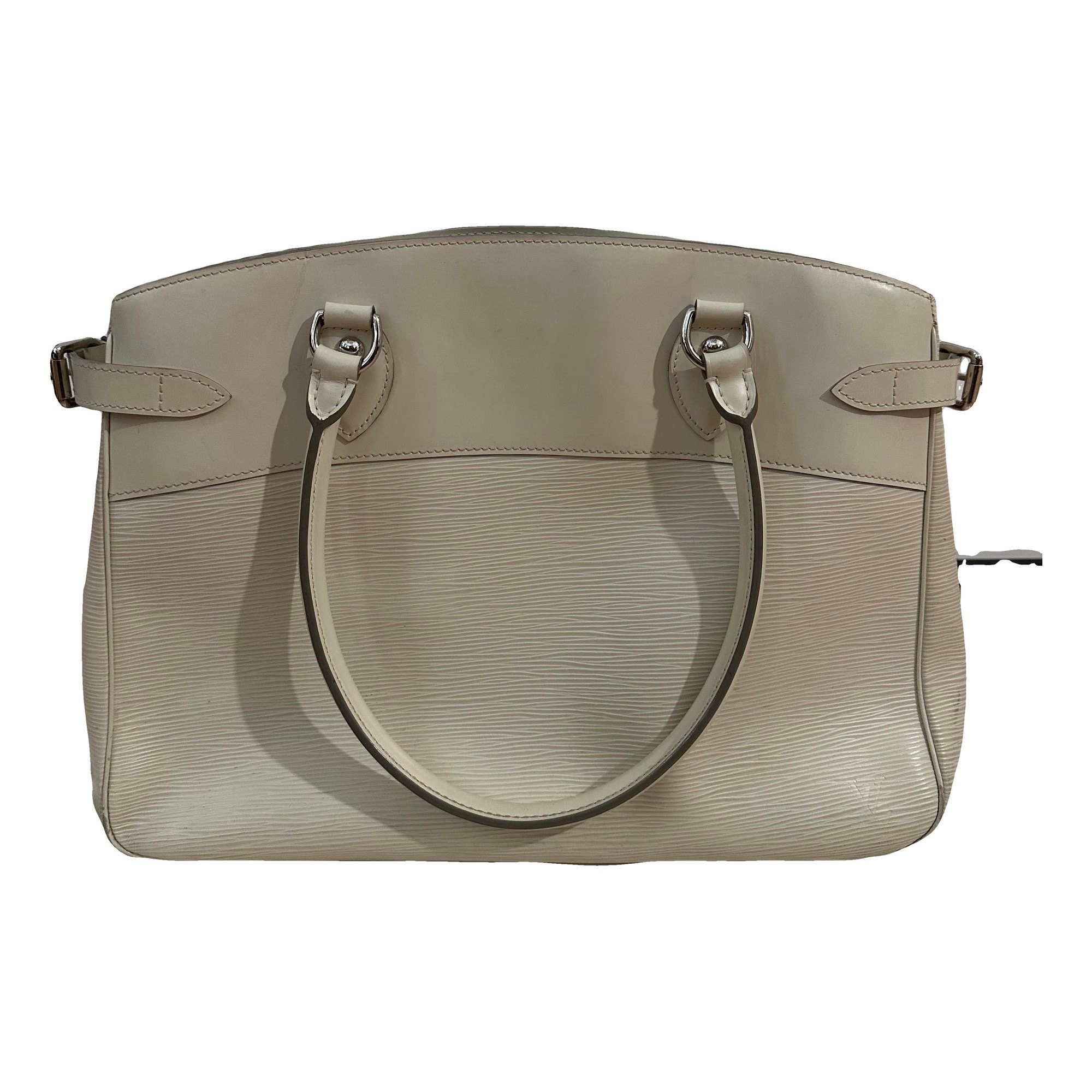 Passy leather handbag
