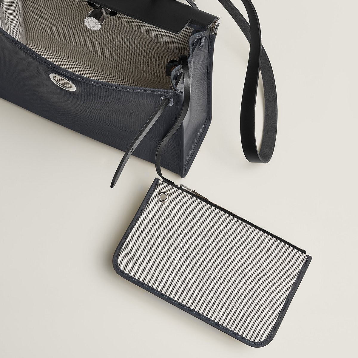 バッグ 《エールバッグ・ジップ》 31