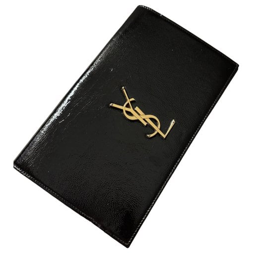 Patent leather clutch bag