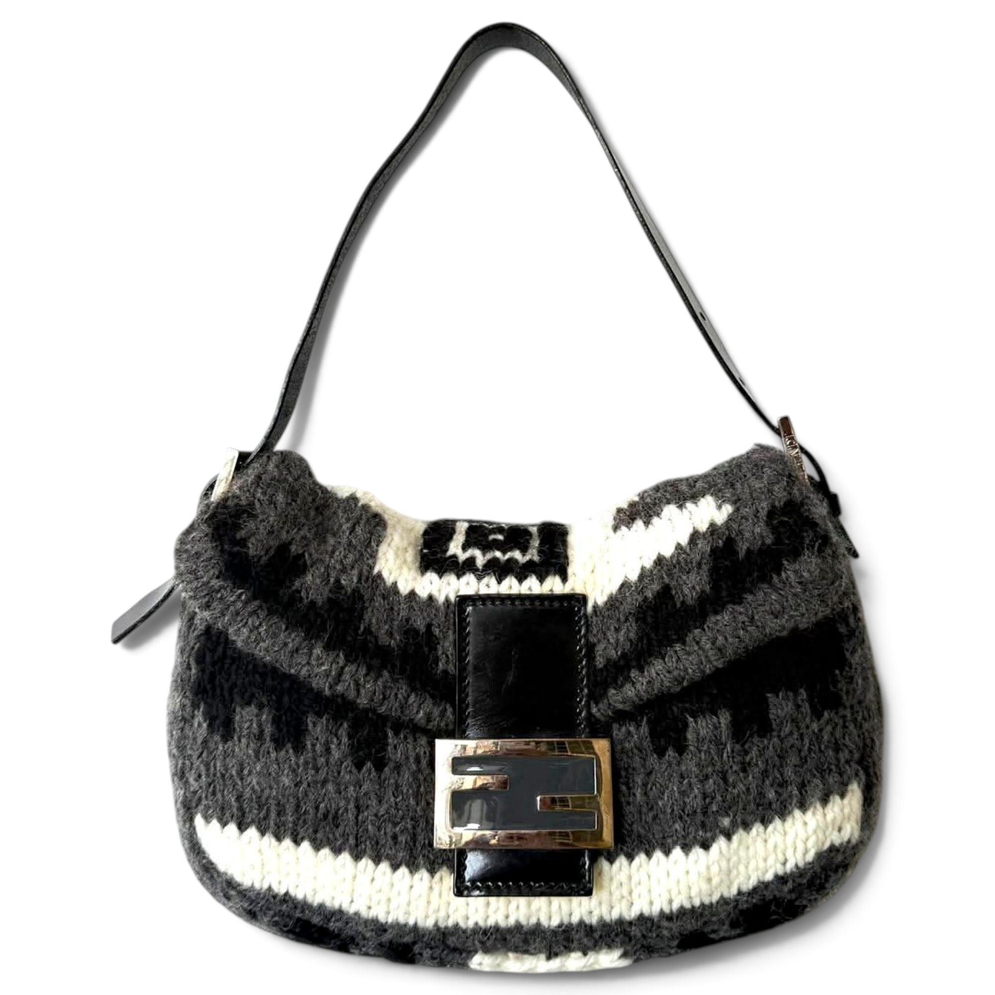 Baguette leather handbag