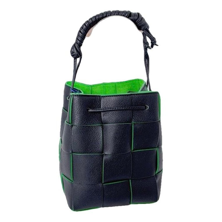 Cassette Bucket leather handbag