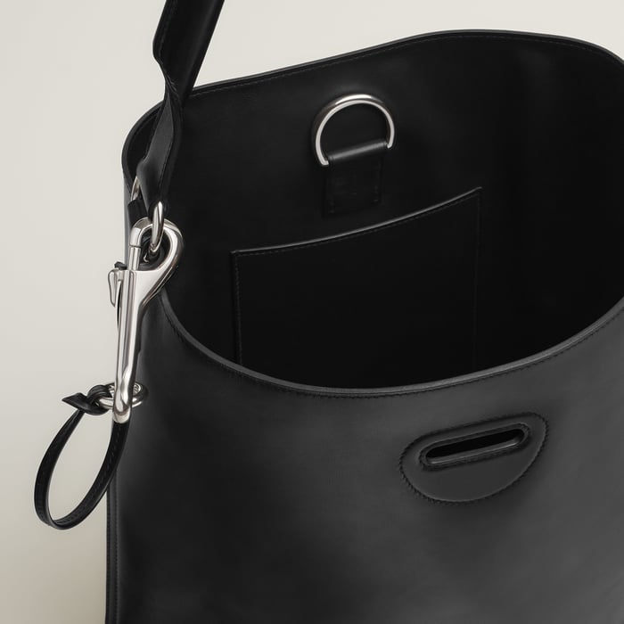 Noir Seau Mousqueton Bag