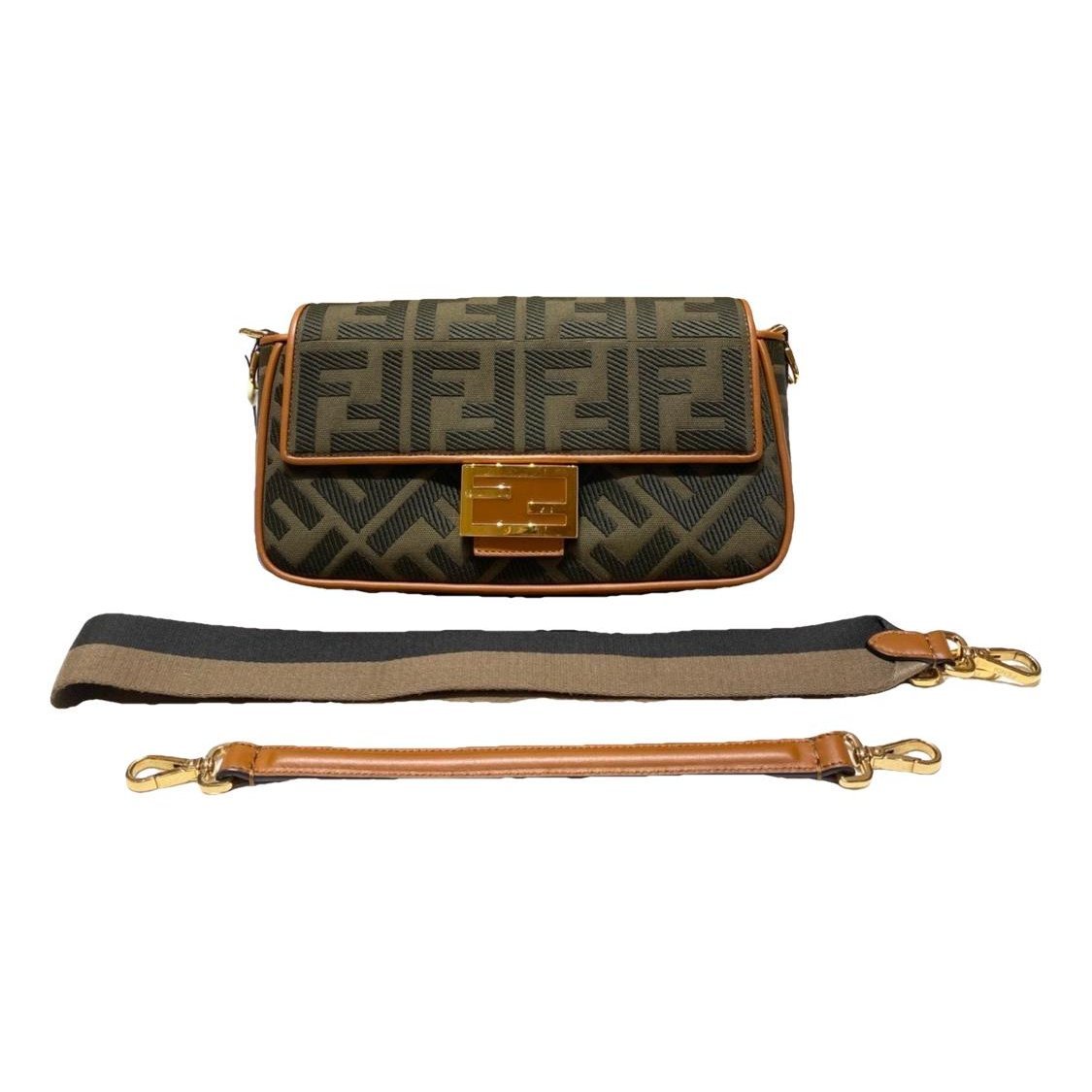 Baguette cloth handbag