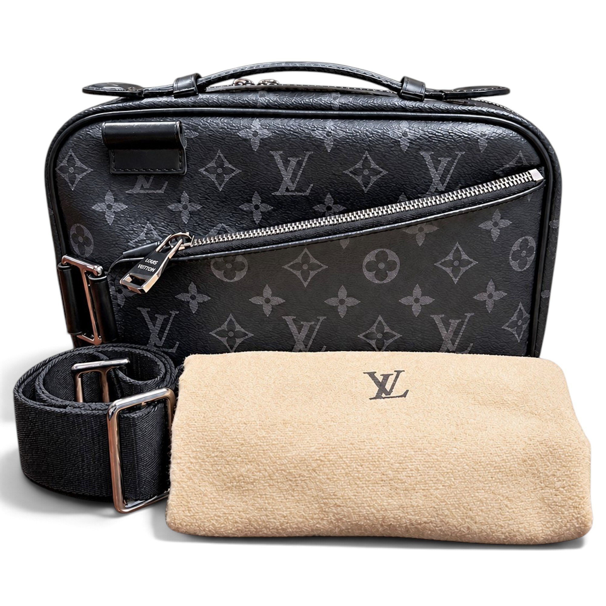 Travel bag