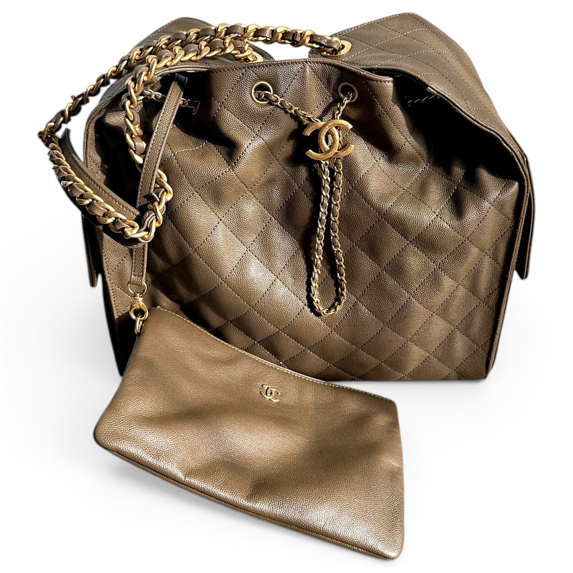 Chanel 25 leather handbag