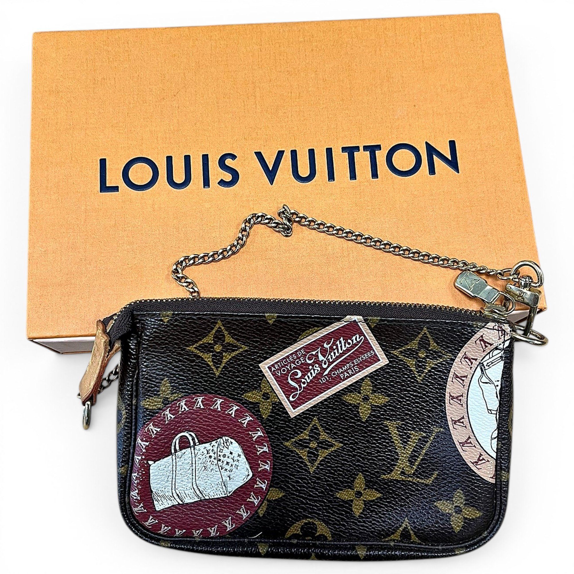 Leather clutch bag