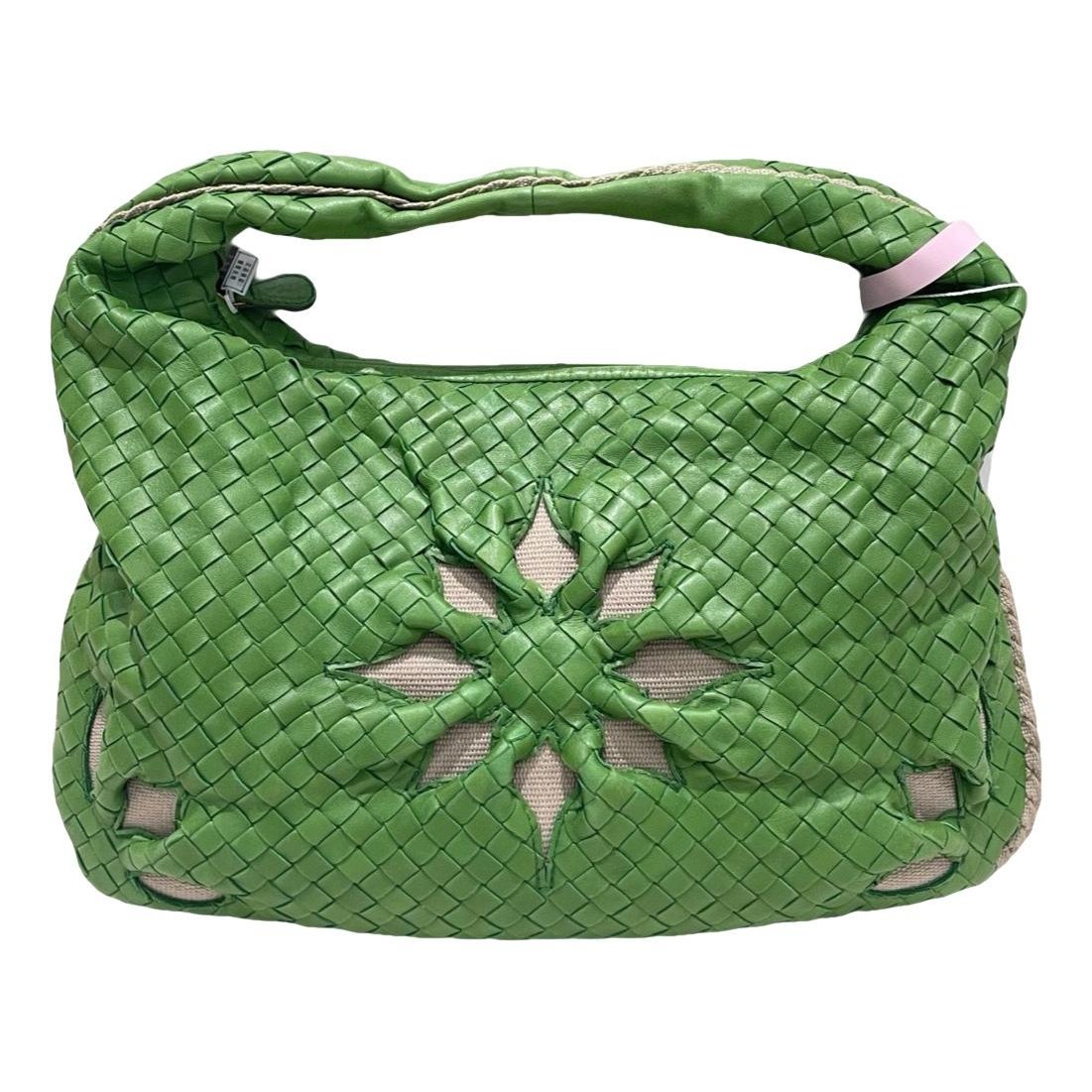 Veneta leather handbag