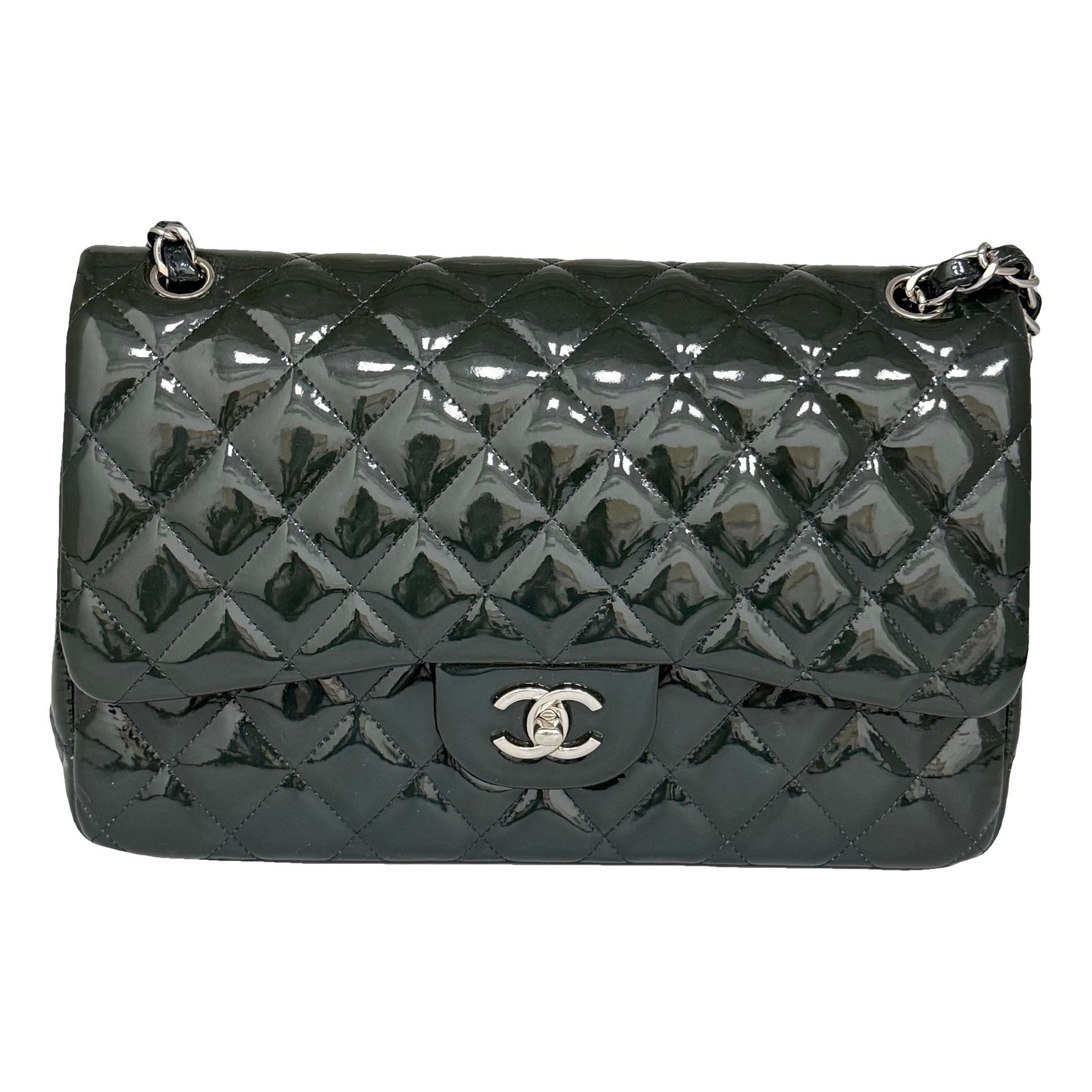 Timeless/Classique patent leather handbag