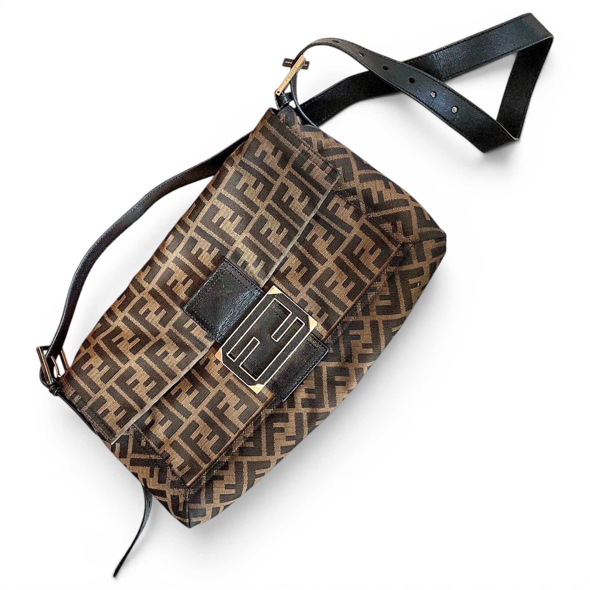 Baguette cloth handbag