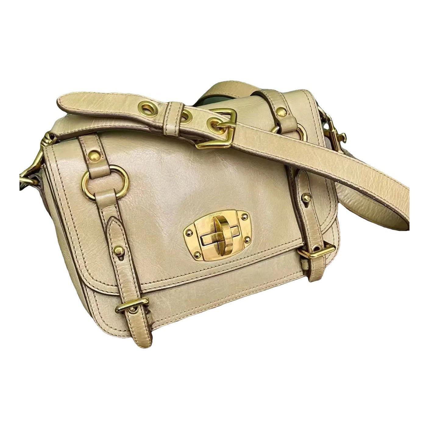 Vitello leather crossbody bag