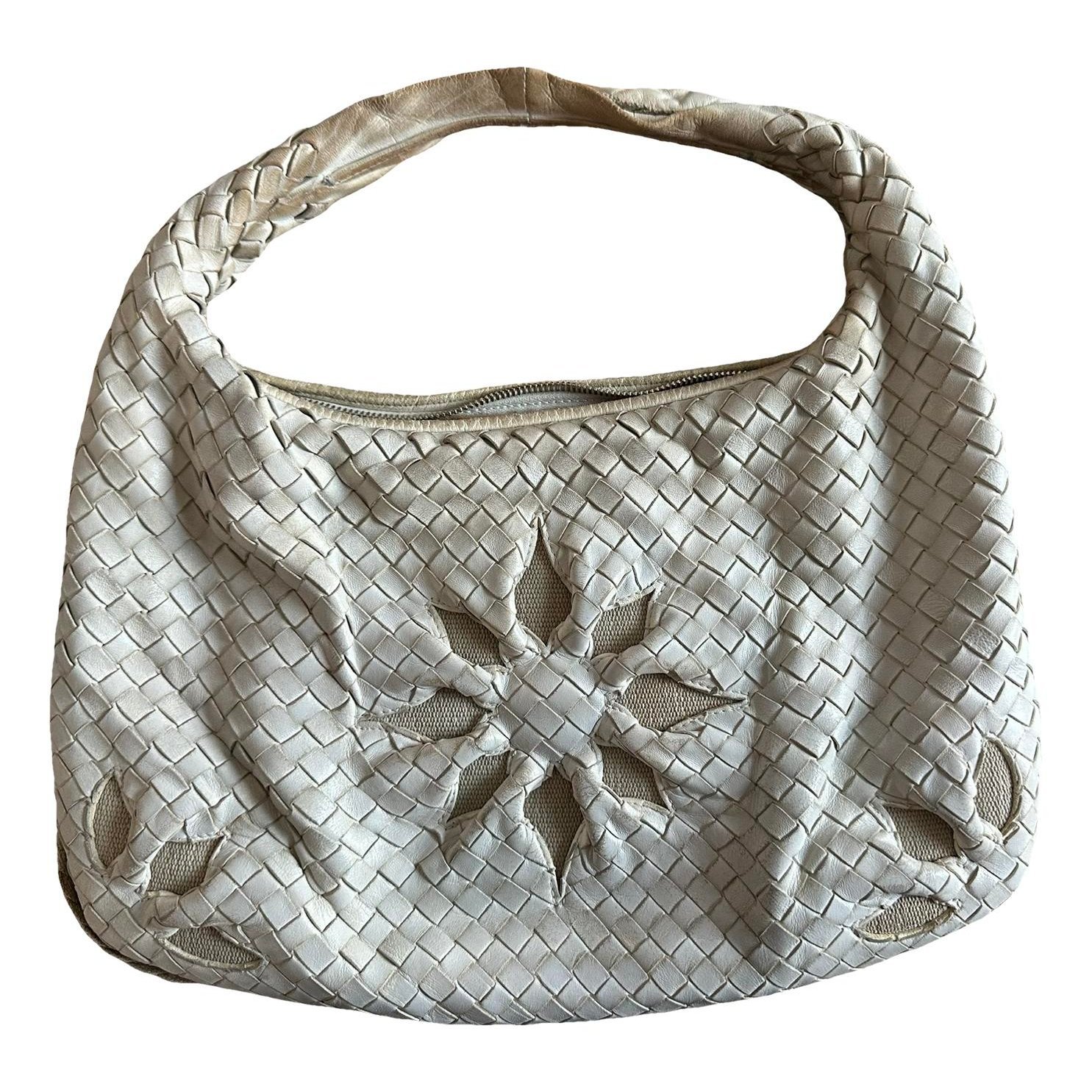 Veneta leather handbag