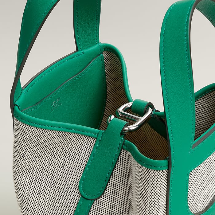 Hermès In-the-loop 18 Bag