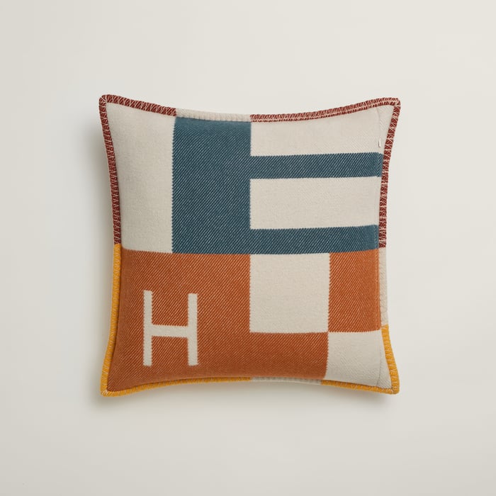 Casaque Avalon Piano Pillow