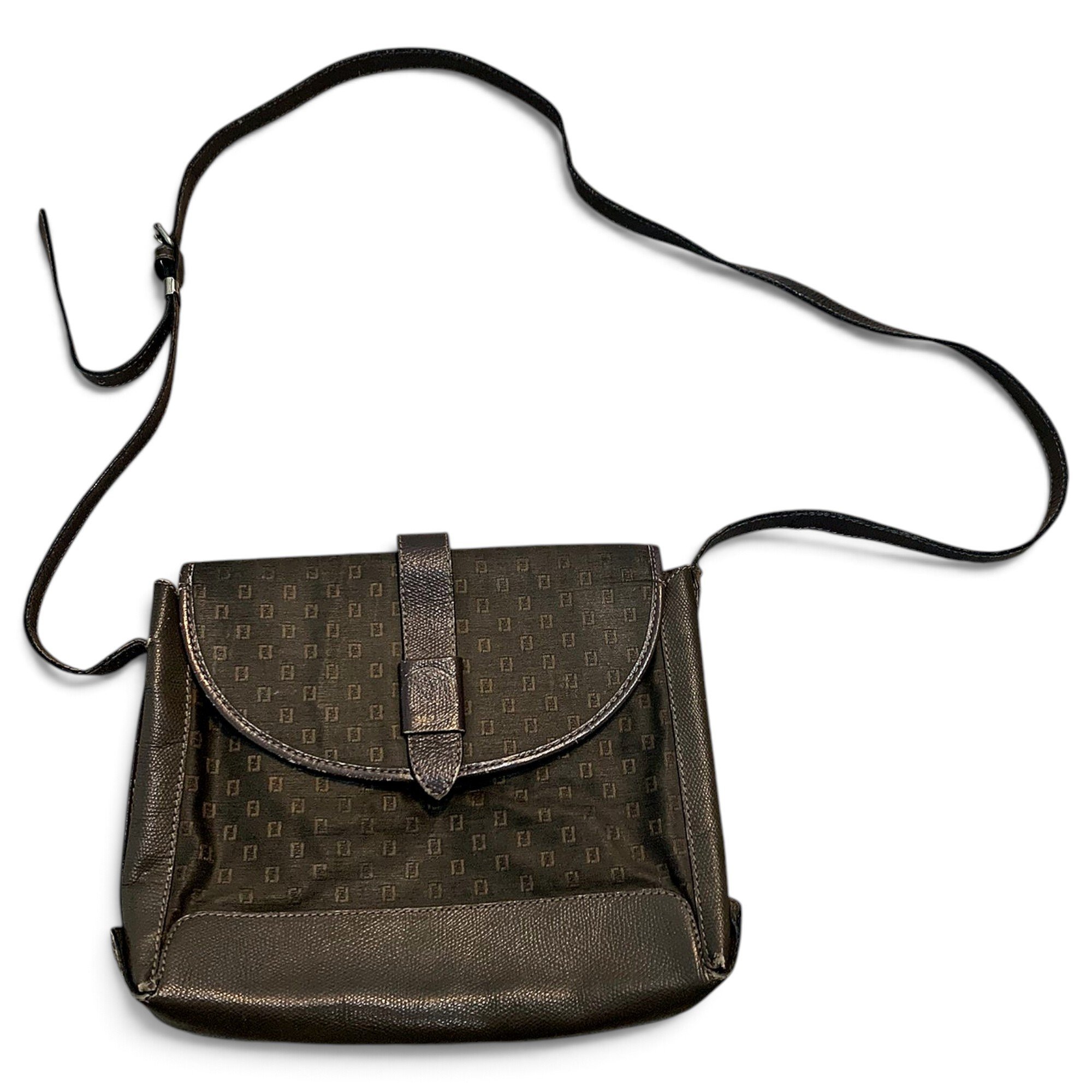 Oyster leather crossbody bag