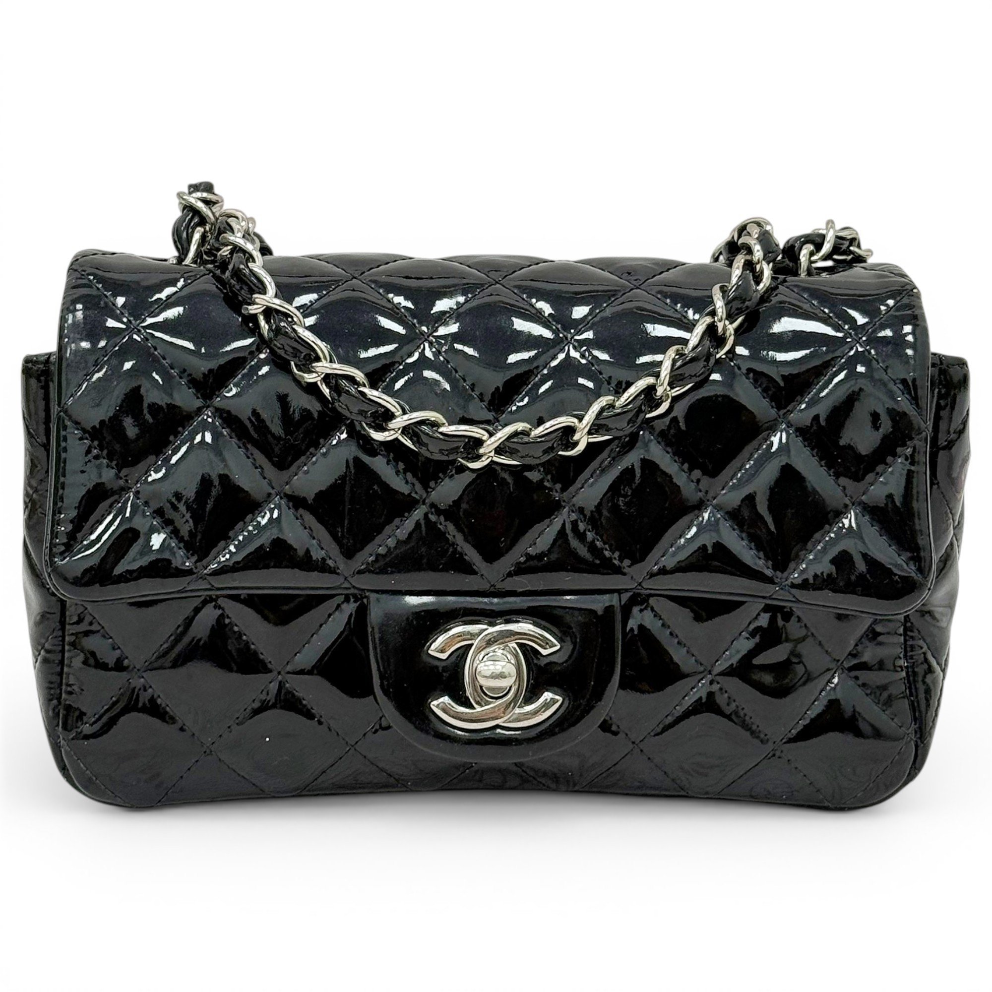 Timeless/Classique patent leather handbag