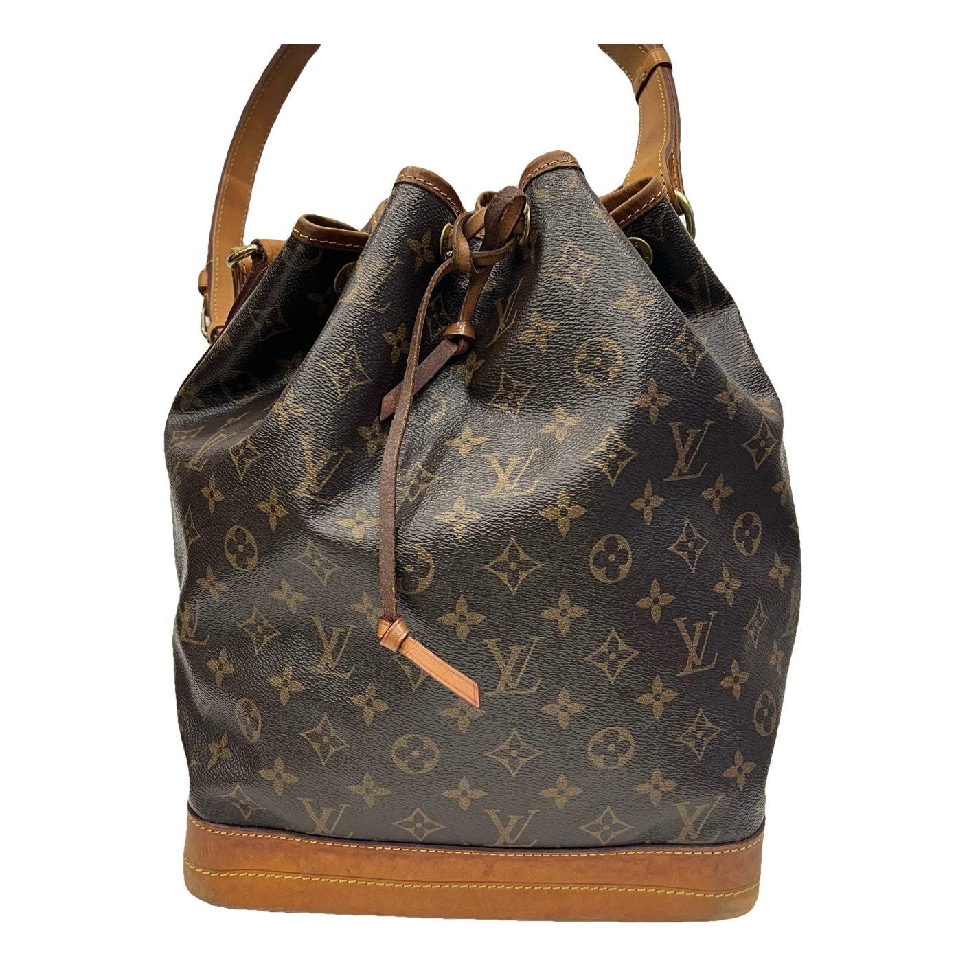 Noé leather handbag