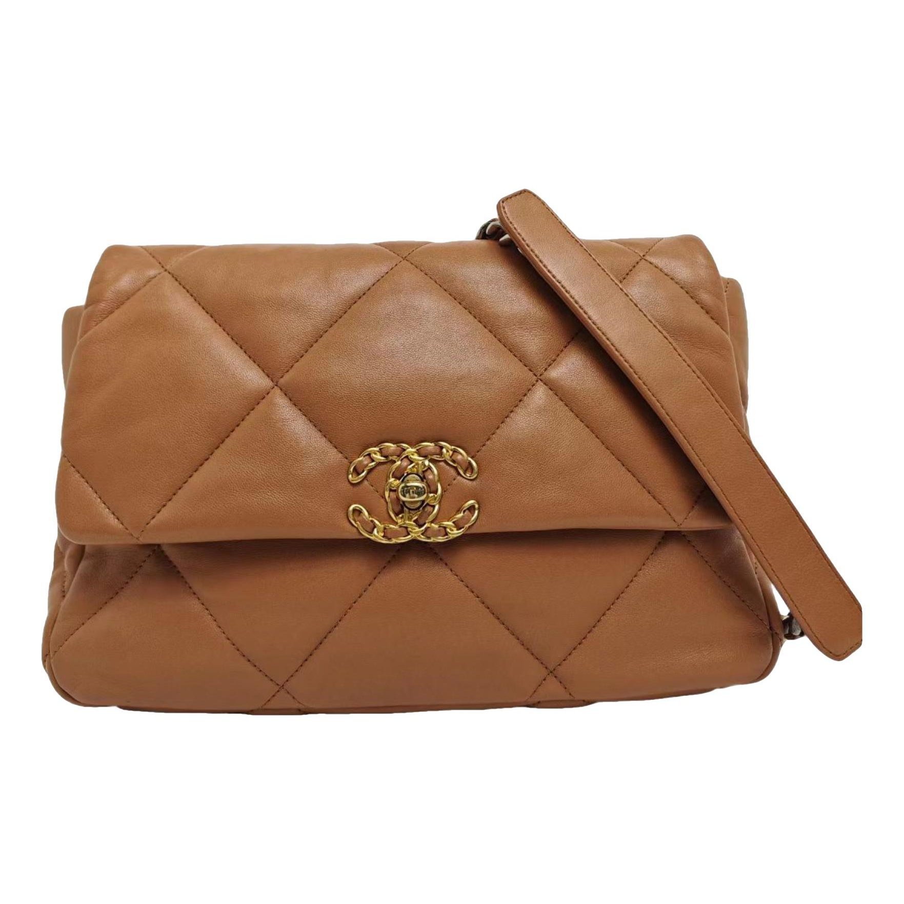 Chanel 19 leather handbag
