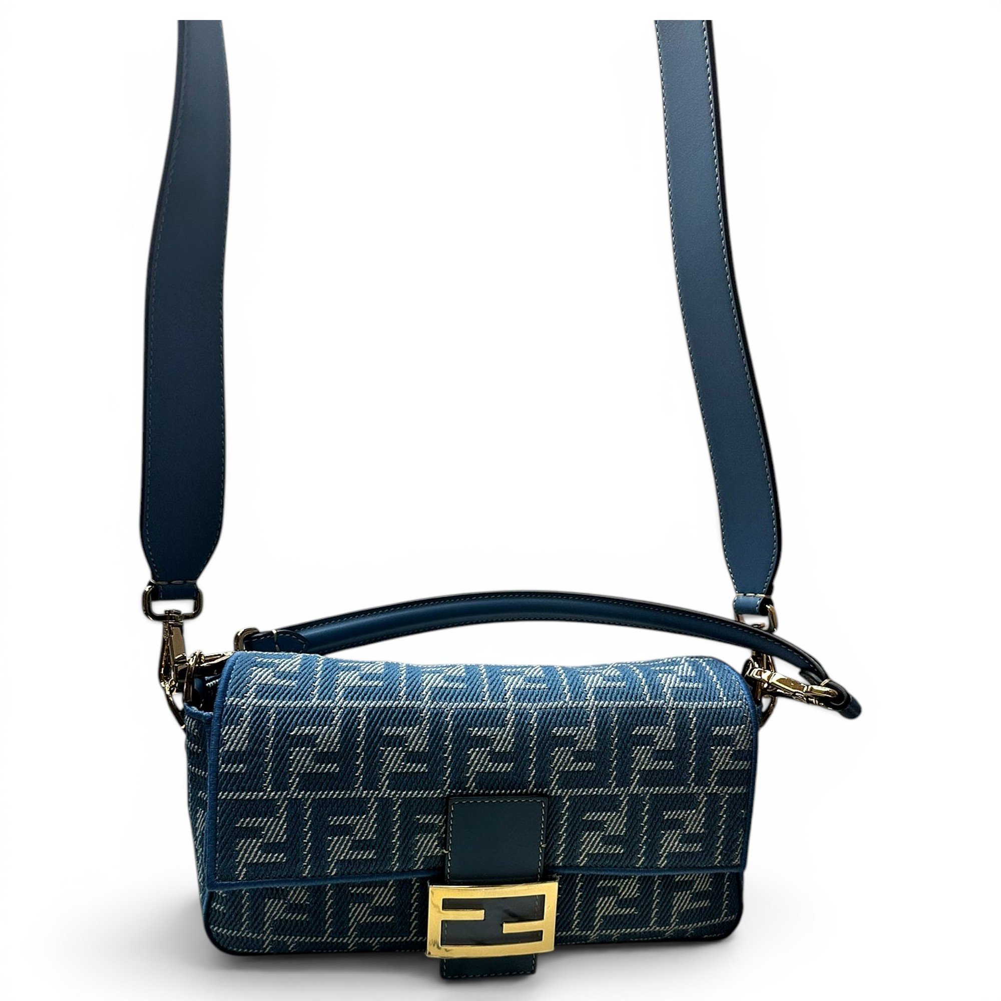 Baguette cloth clutch bag