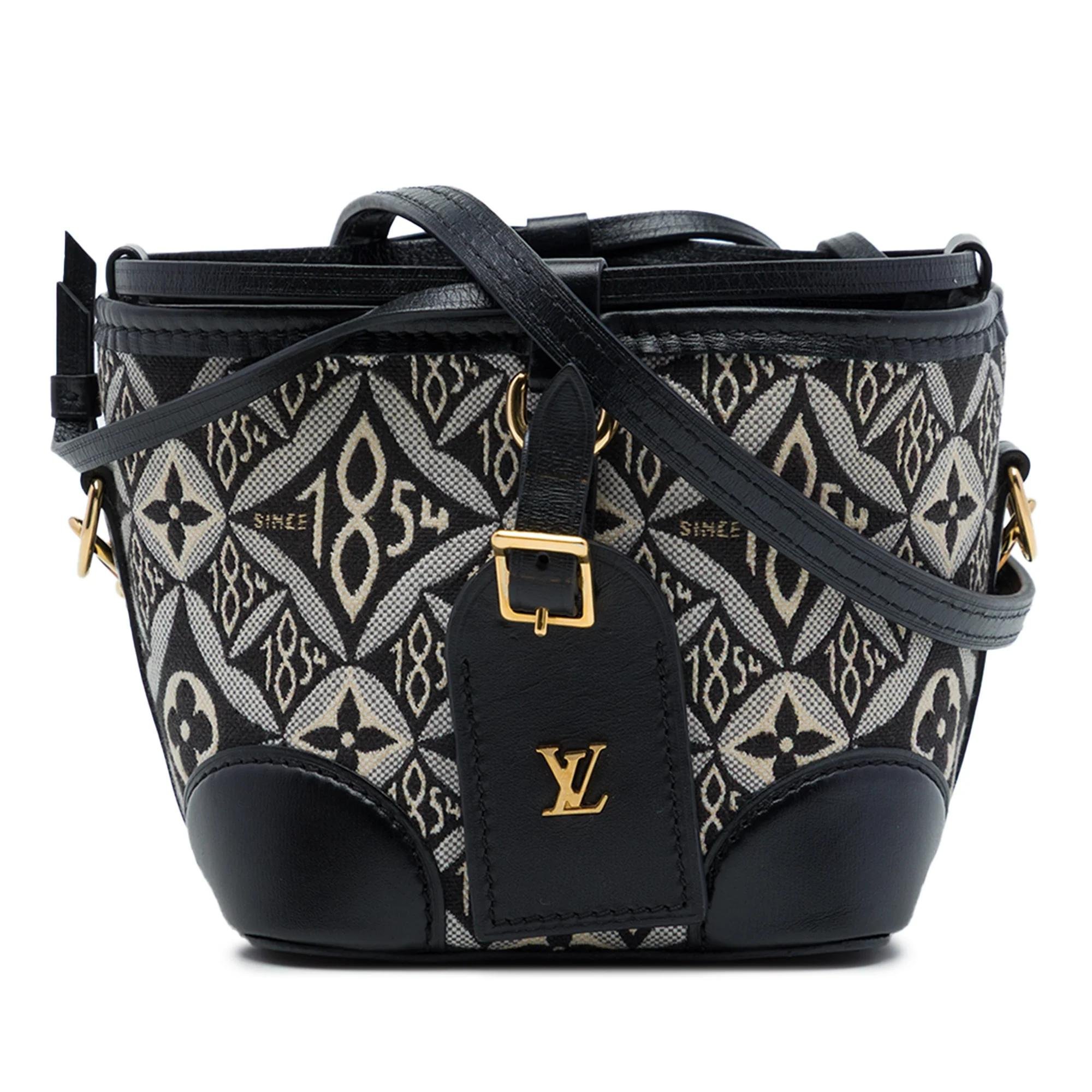 Bucket leather handbag
