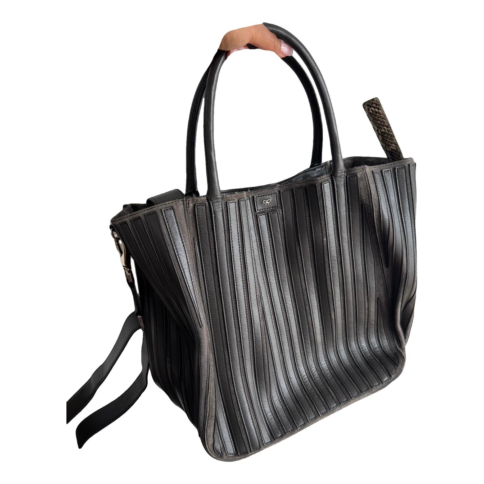 Leather handbag