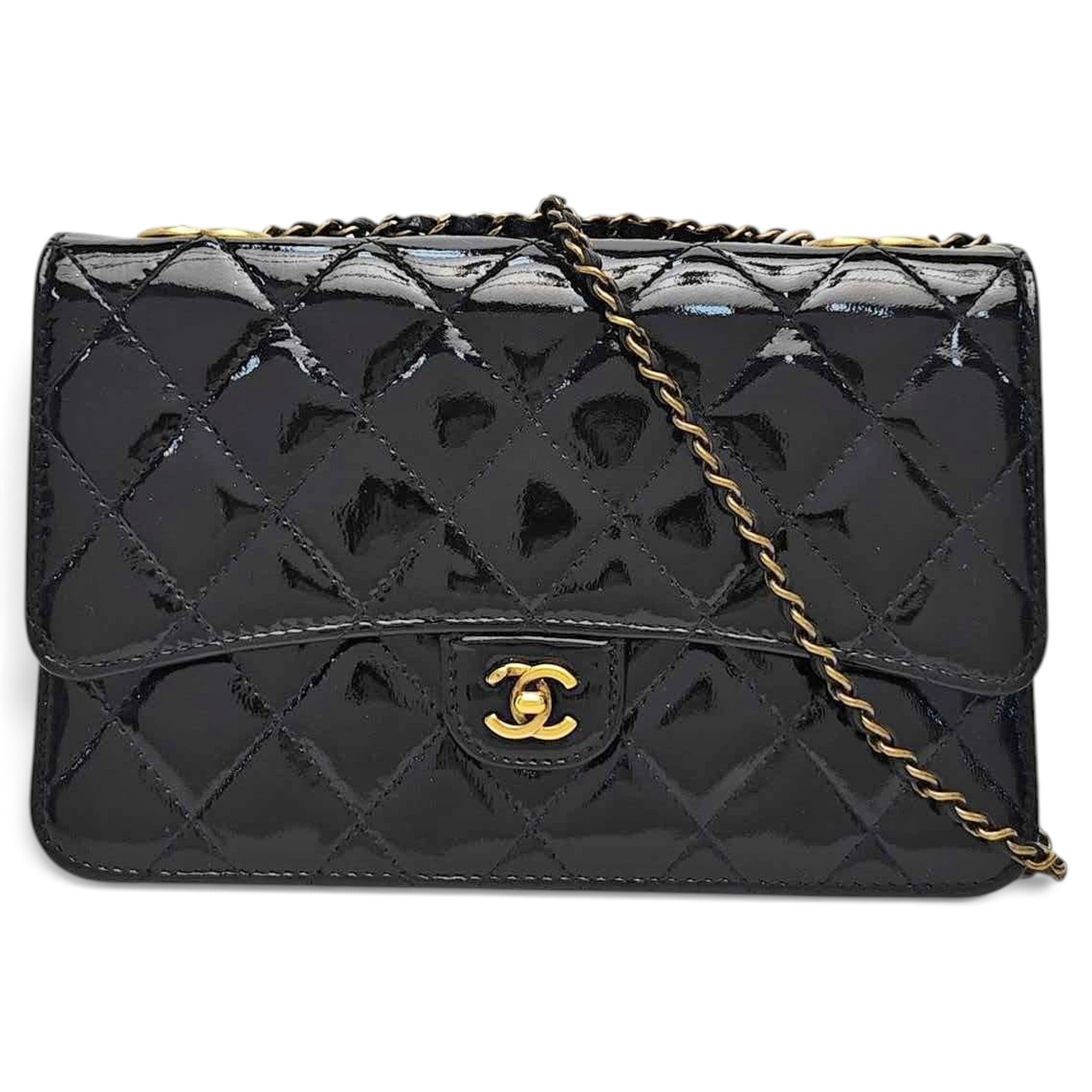 Timeless/Classique patent leather crossbody bag