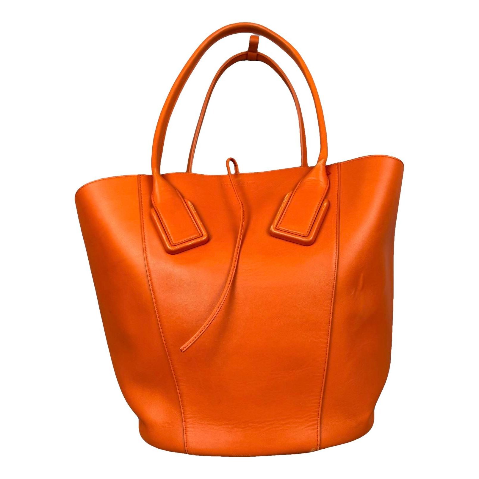 Leather tote