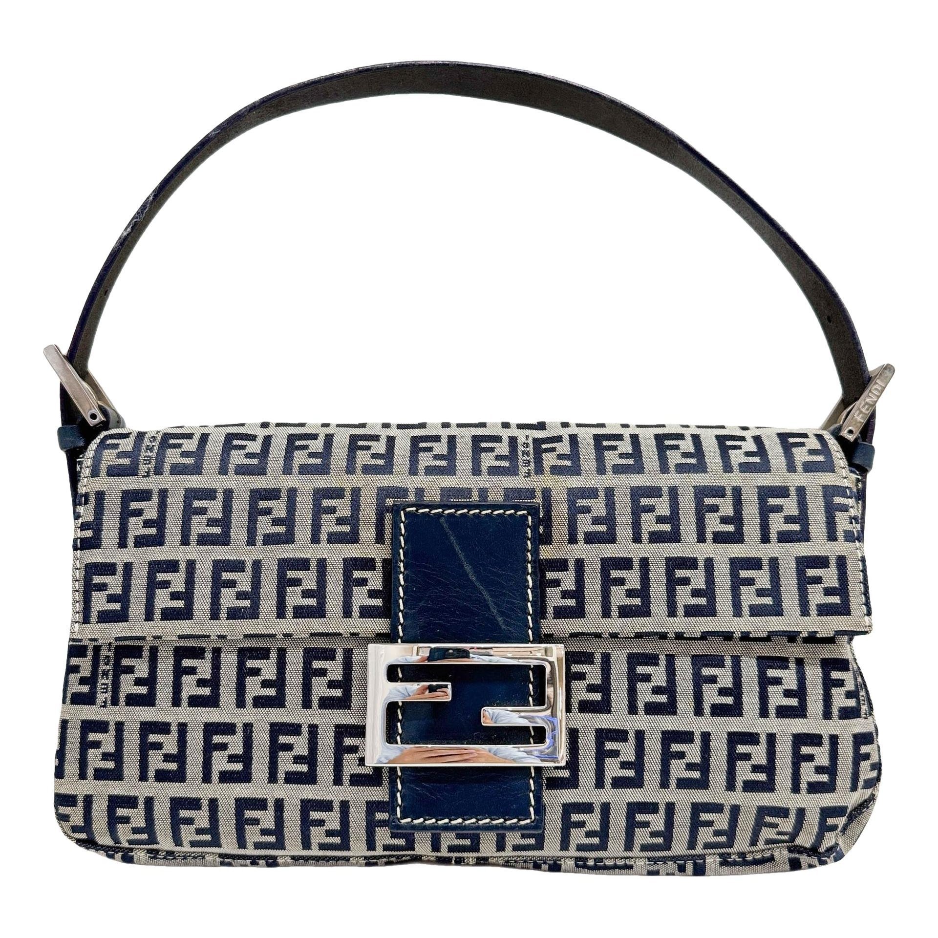 Baguette cloth handbag