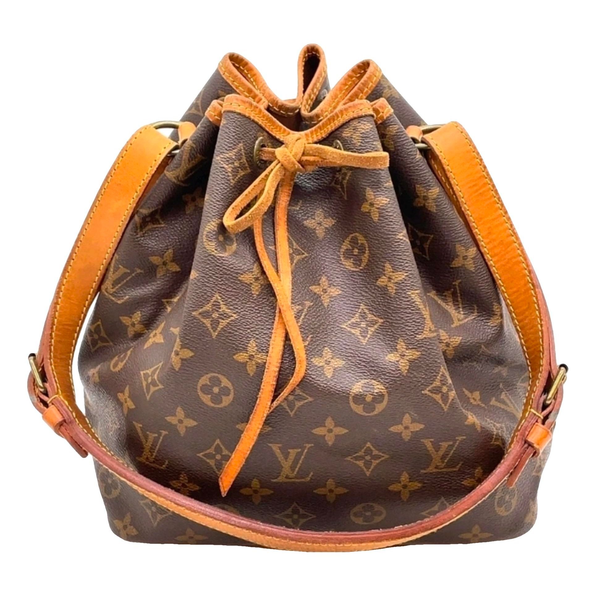 Noé leather handbag