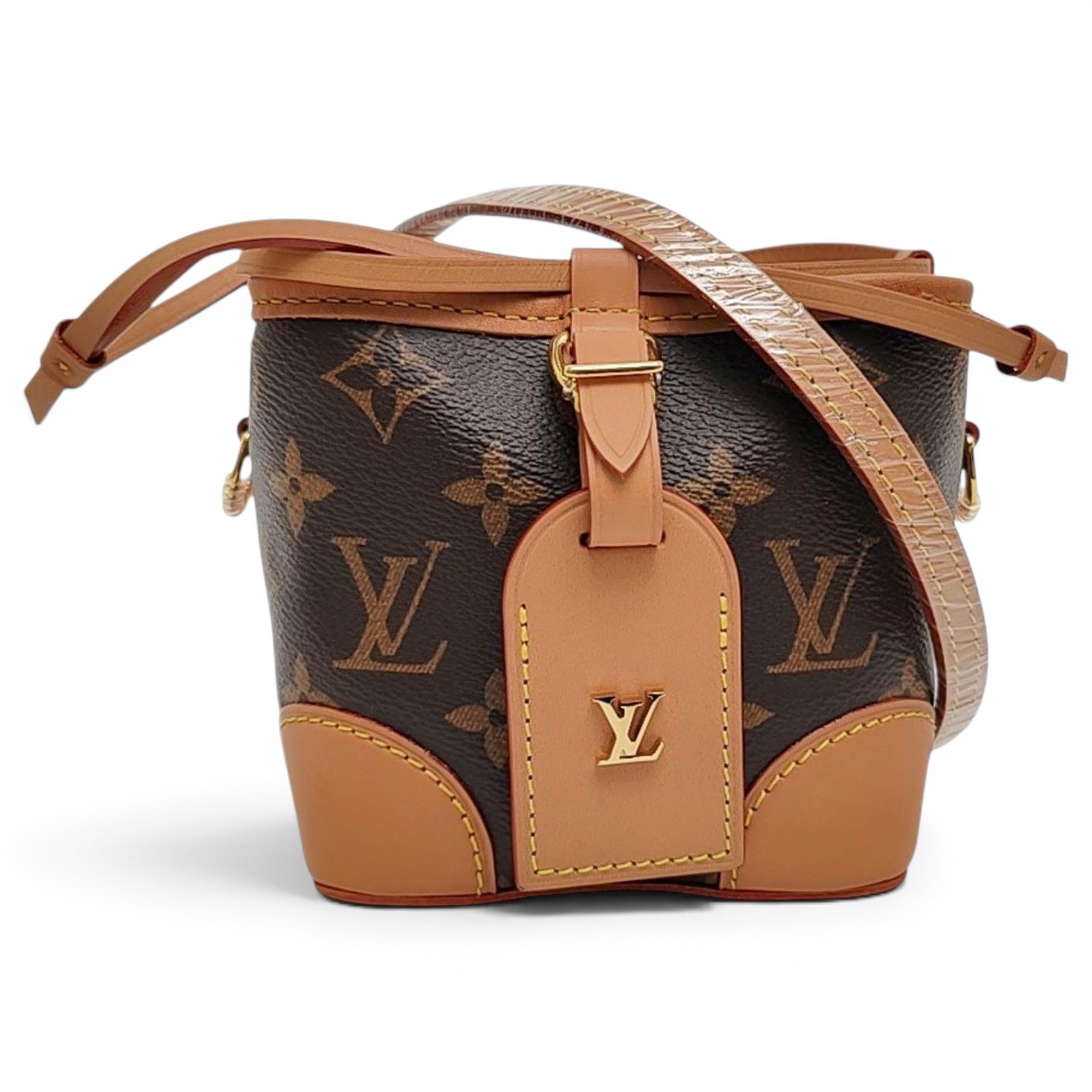 Nano Noé leather handbag