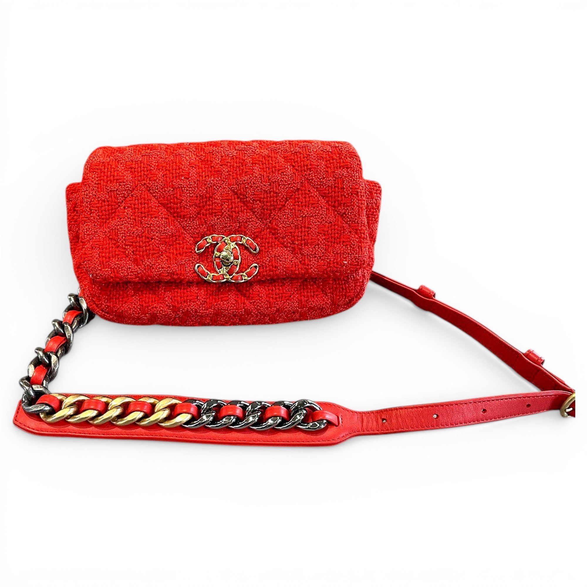 Chanel 19 tweed handbag