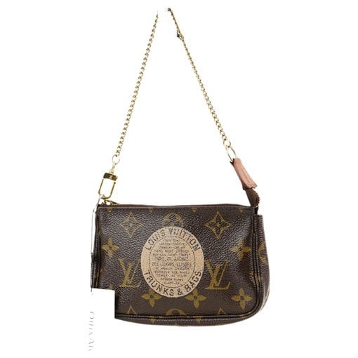 Pochette Accessoire leather handbag