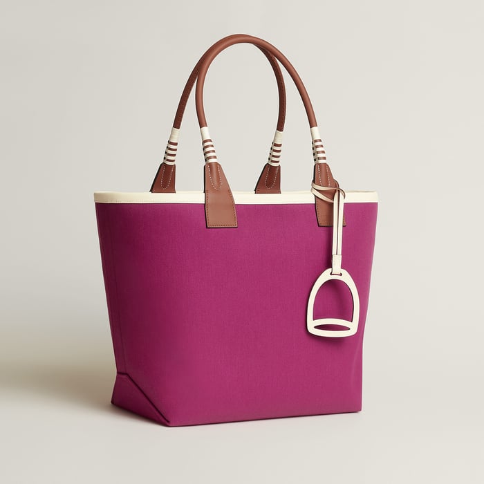 Steeple 28 Bag