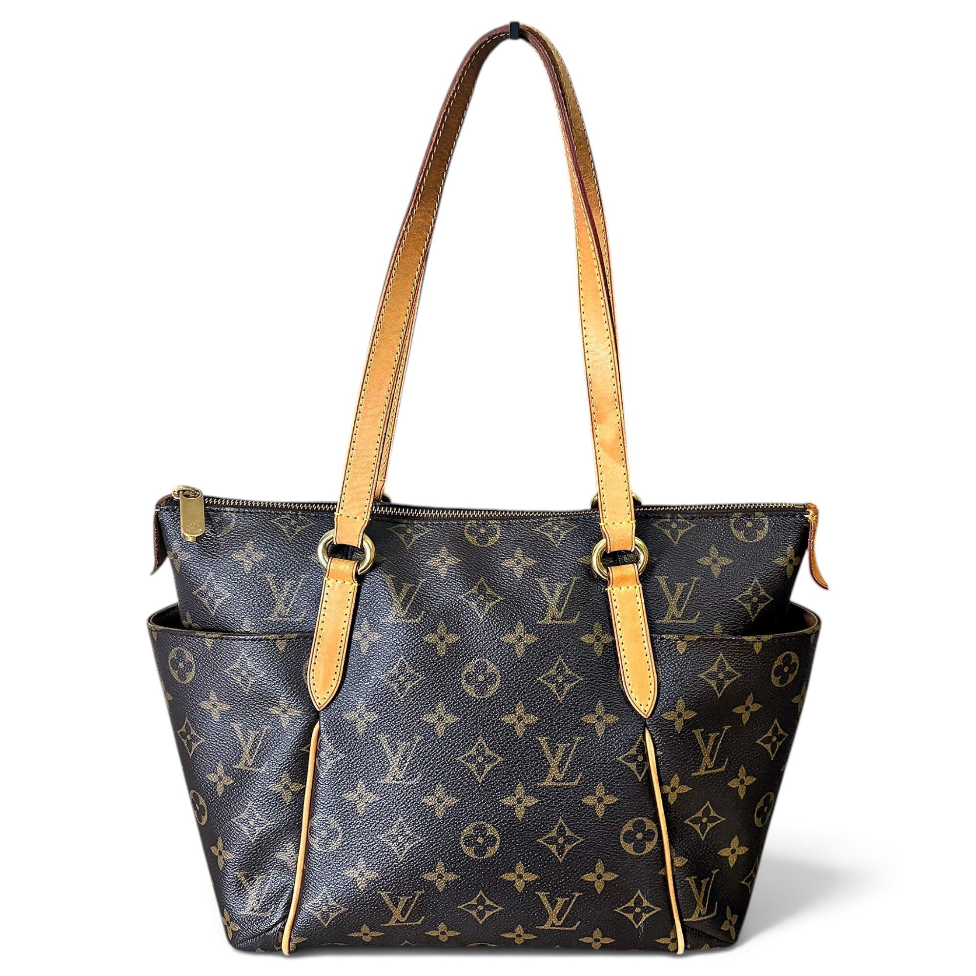 Totally leather handbag